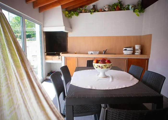 Dos M's Casa de Férias Nordeste (Azores)