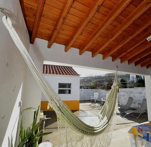 Dos M's Casa de Férias Nordeste (Azores)